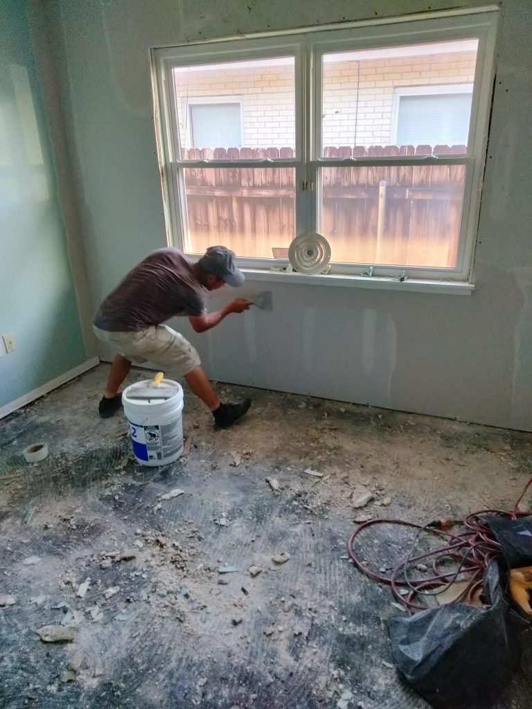 we changed the drywall, floors, and painted the of the house of this in Kenner